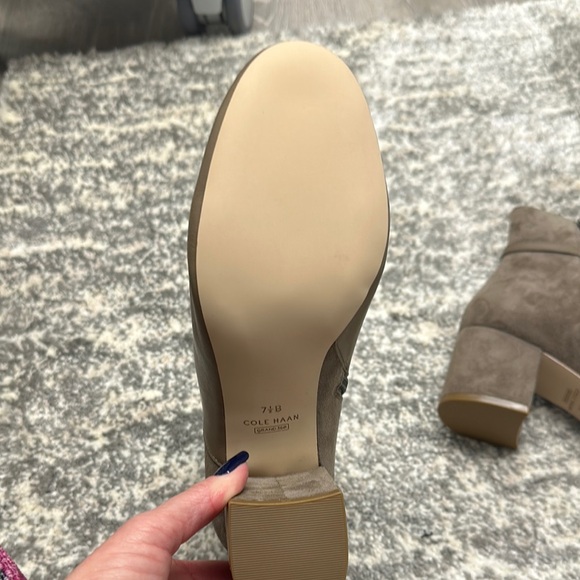 Elegant Taupe Ankle Boots - Picture 4 of 6